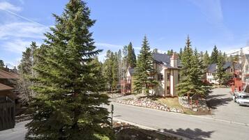 Townhome, 2 Bedrooms | Property grounds