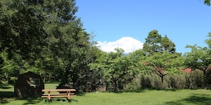 Área de juegos infantiles al aire libre