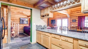 House, 3 Bedrooms | Interior