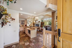 Townhome, 4 Bedrooms | Private kitchen | Full-size fridge, microwave, oven, stovetop