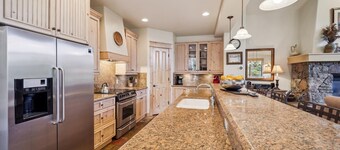Cucumber Patch 44 4 Bedroom Townhouse by RedAwning