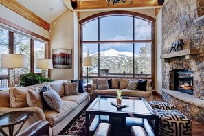 Maison, 5 chambres | Coin séjour | Lecteur de DVD