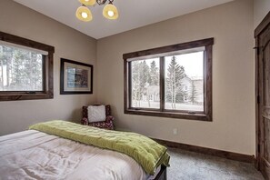 House, 5 Bedrooms