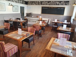 Desayuno inglés diario (GBP 12.50 por persona)