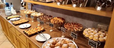 Petit déjeuner buffet compris tous les jours