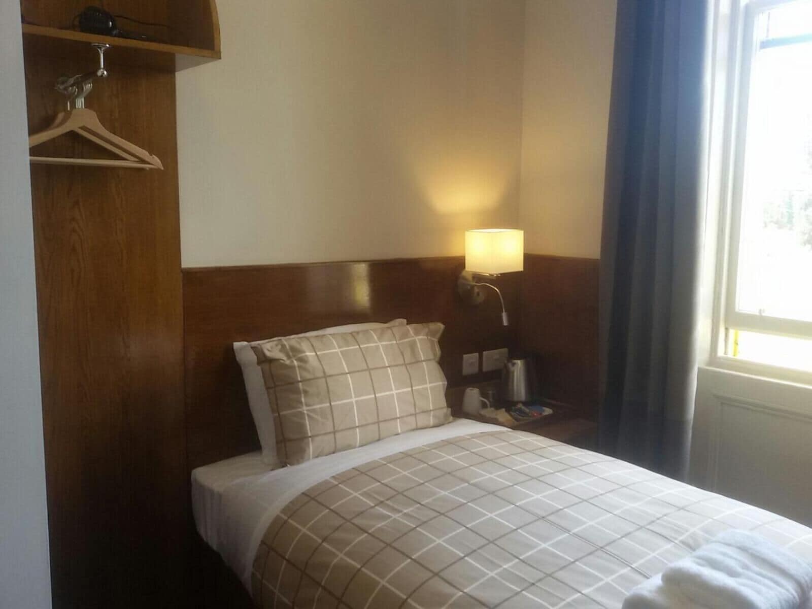 single room, 1 single bed | premium bedding, iron/ironing board, bed sheets