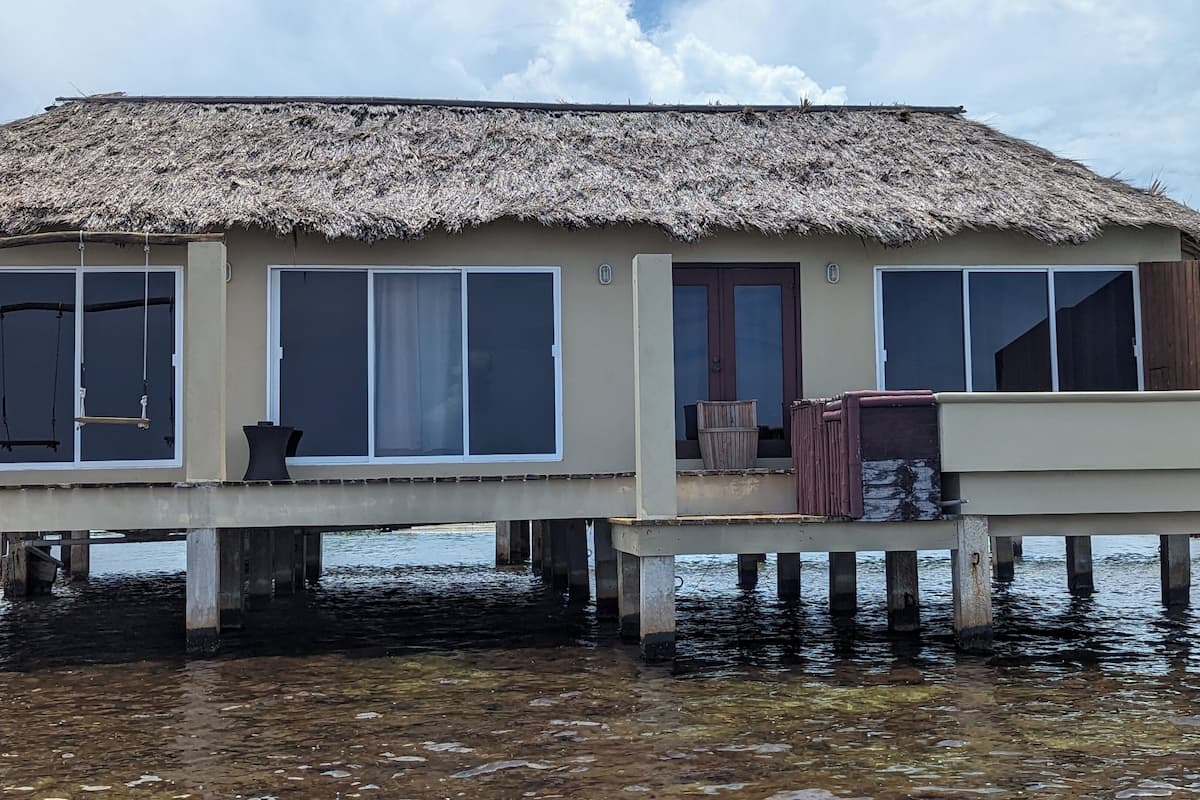 Bungalow Lune de Miel, 2 chambres, piscine privée, vue océan | Vue depuis le balcon
