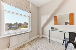 Room - Harrogate Lifestyle Luxury Serviced ApartHotel (Harrogate)