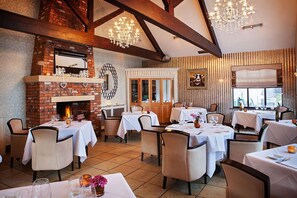 Se sirven desayunos, almuerzos y cenas; cocina italiana