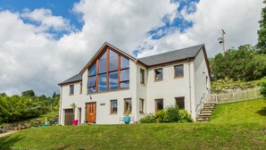 Front of property - Tigh Geal Boutique Bed & Breakfast (Pitlochry)