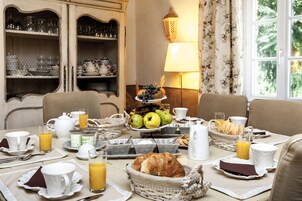 Café da manhã continental grátis todos os dias