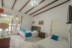1 bedroom, in-room safe, desk, iron/ironing board