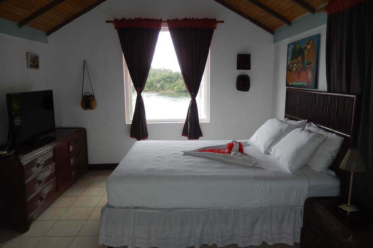 1 bedroom, premium bedding, individually decorated