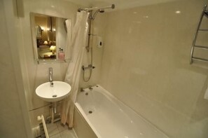 Bagno | Combinazione doccia/vasca, asciugamani