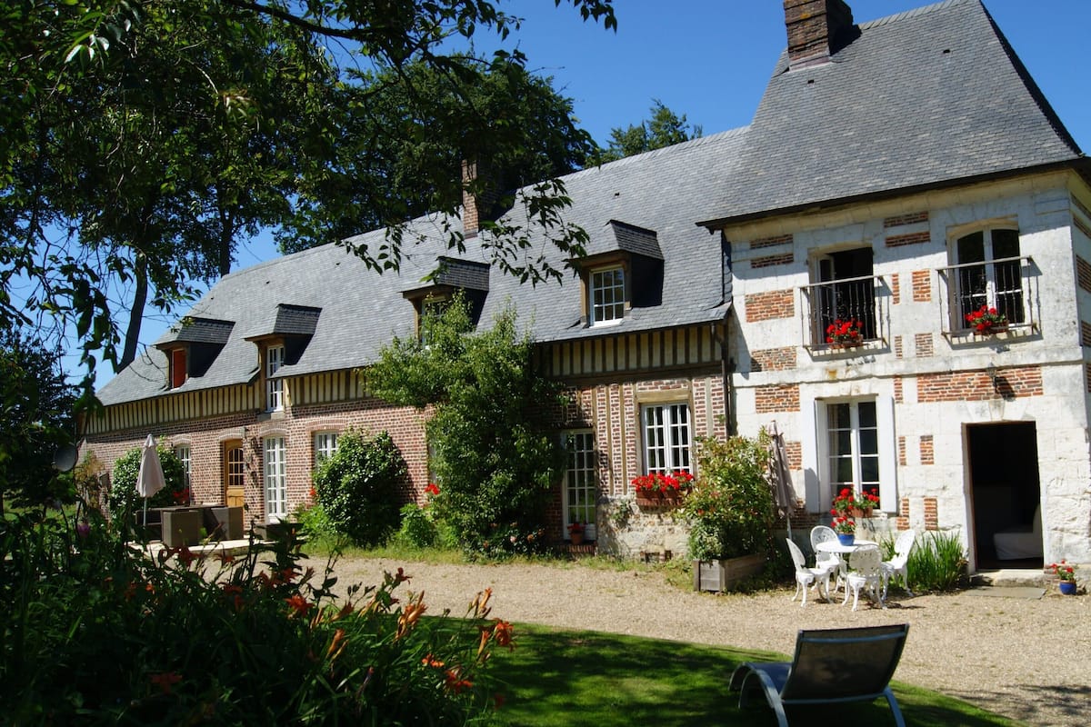 Traditional House, 2 Bedrooms | 2 bedrooms, individually decorated, individually furnished