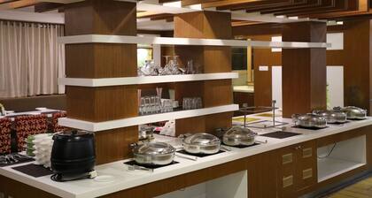 Maple Tree Hotels