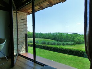 Junior Suite | Premium bedding, individually furnished, desk, blackout drapes