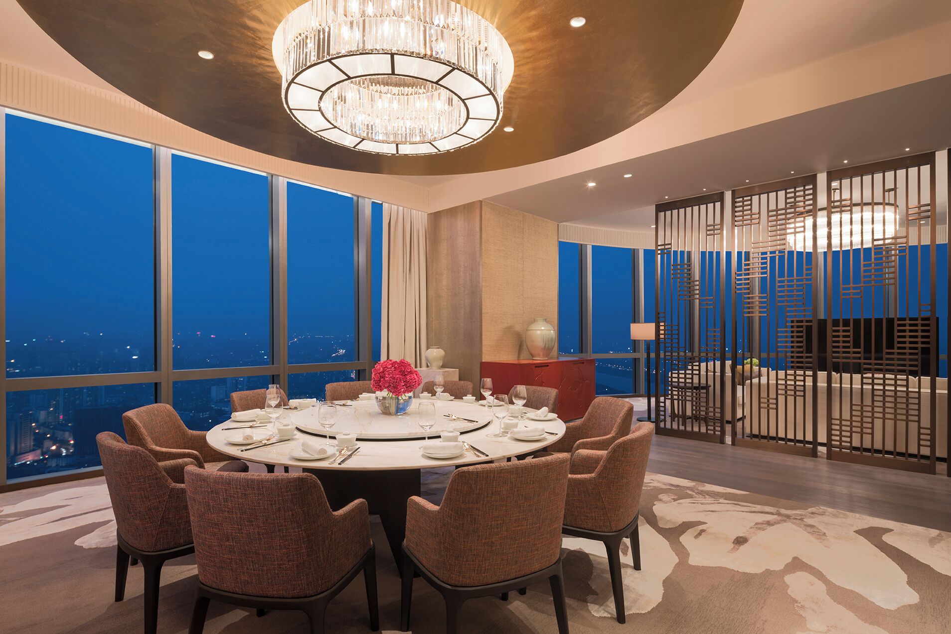 Suite Présidentielle | Couette en duvet d'oie, minibar, coffres-forts dans les chambres, bureau