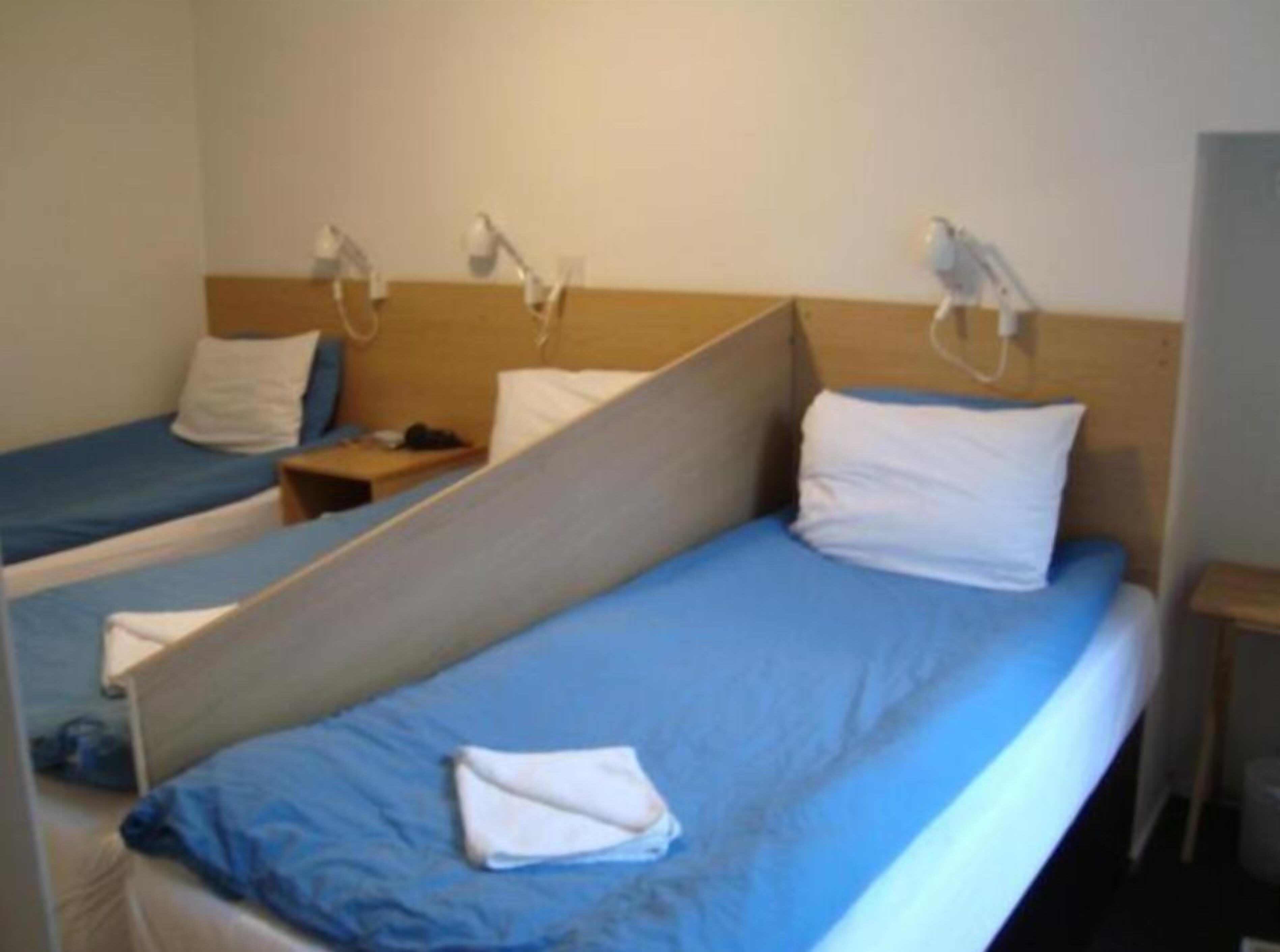 Habitació triple | Wifi gratuïta i roba de llit 