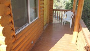 Elite Bungalow, 2 Twin Beds, River View | Terrace/patio