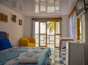 Room - Eco Ocean View (Providencia)