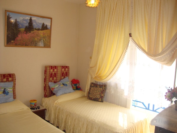 Apartment, 2 Bedrooms | 2 bedrooms, blackout curtains, free WiFi