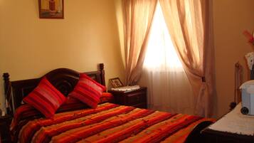 Apartment, 2 Bedrooms | 2 bedrooms, blackout drapes, free WiFi