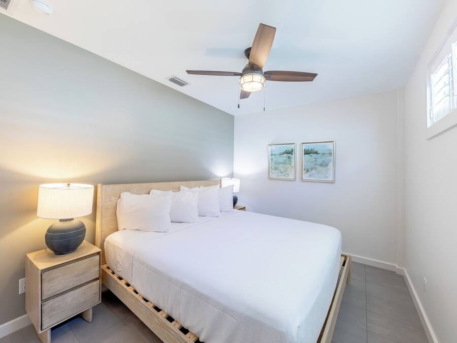 Deluxe Suite, 1 King Bed with Sofa bed, Kitchenette | Down comforters, individually decorated, individually furnished