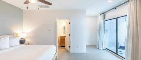 Appartement, 1 kingsize bed met slaapbank, keuken | Donzen dekbedden, individueel gedecoreerd, individueel gemeubileerd