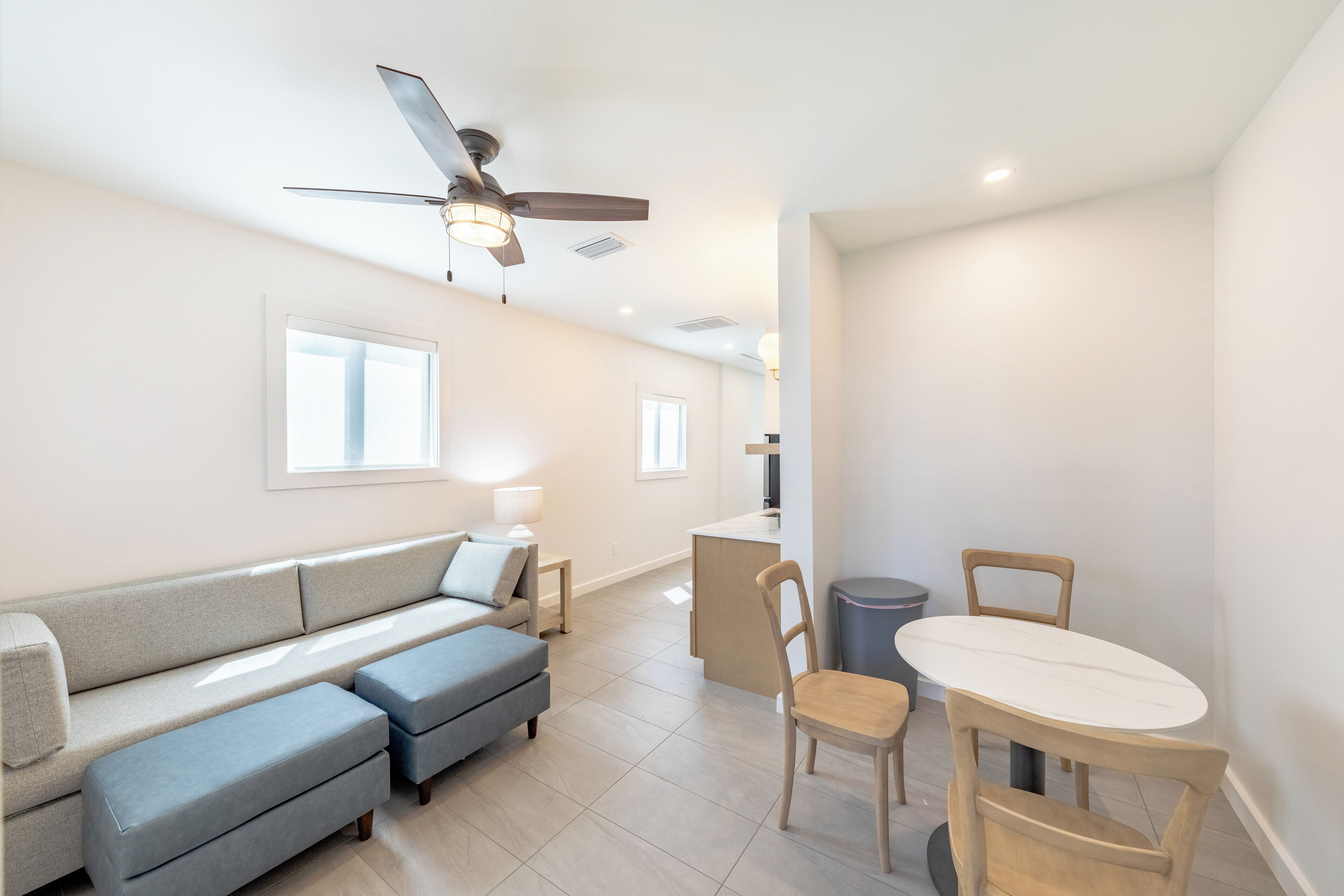 Deluxe Suite, 1 King Bed with Sofa bed, Kitchenette | Living area