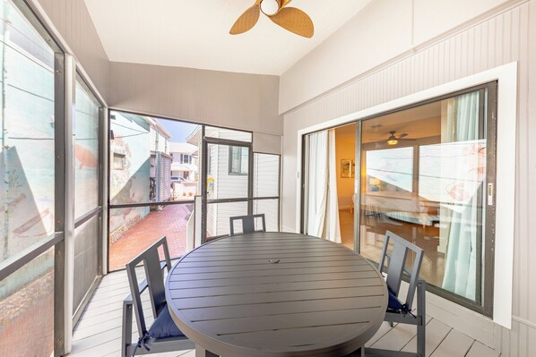 Apartment, 1 King Bed with Sofa bed, Kitchen | Terrace/patio