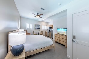 Deluxe Studio, 1 King Bed, Kitchenette | Down comforters, individually decorated, individually furnished - The Palmetto Inn (Boca Grande)