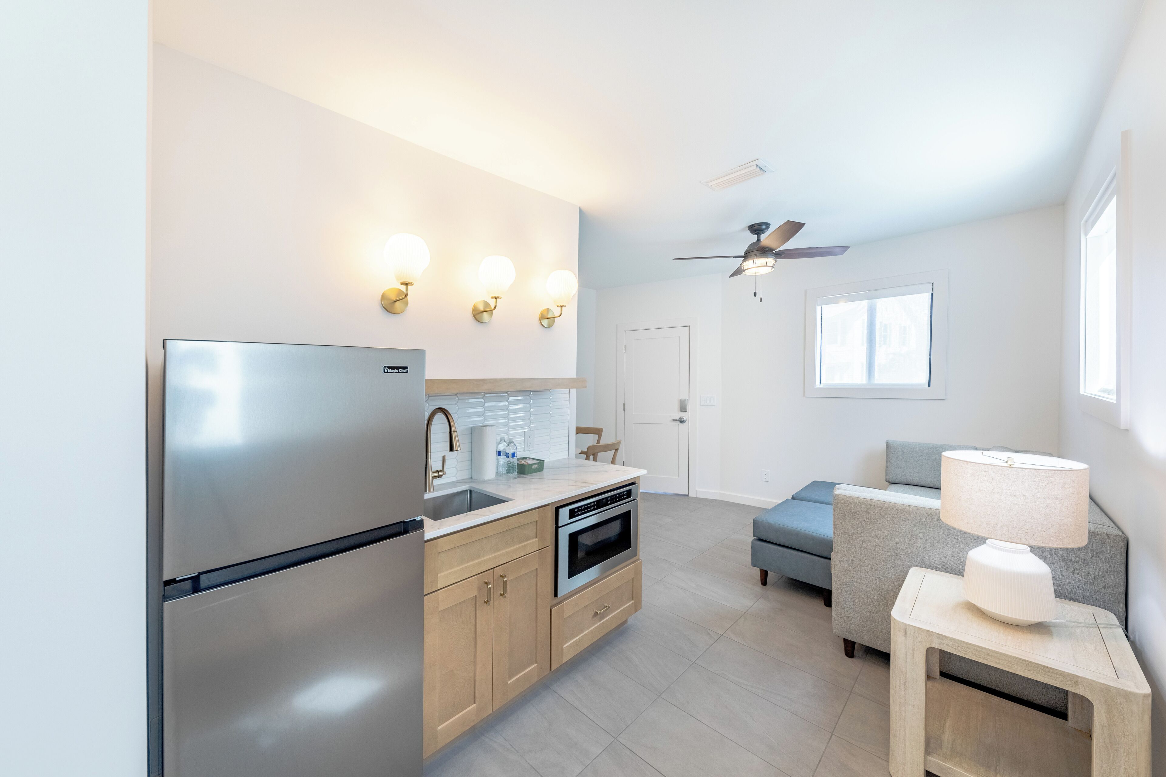 华丽套房, 1 张特大床和 1 张沙发床, 简易厨房 | 私人简易厨房 | 微波炉、茶具/咖啡用具、纸巾