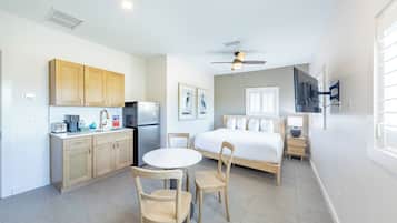 Studio Deluxe, 1 trĂšs grand lit, coin cuisine