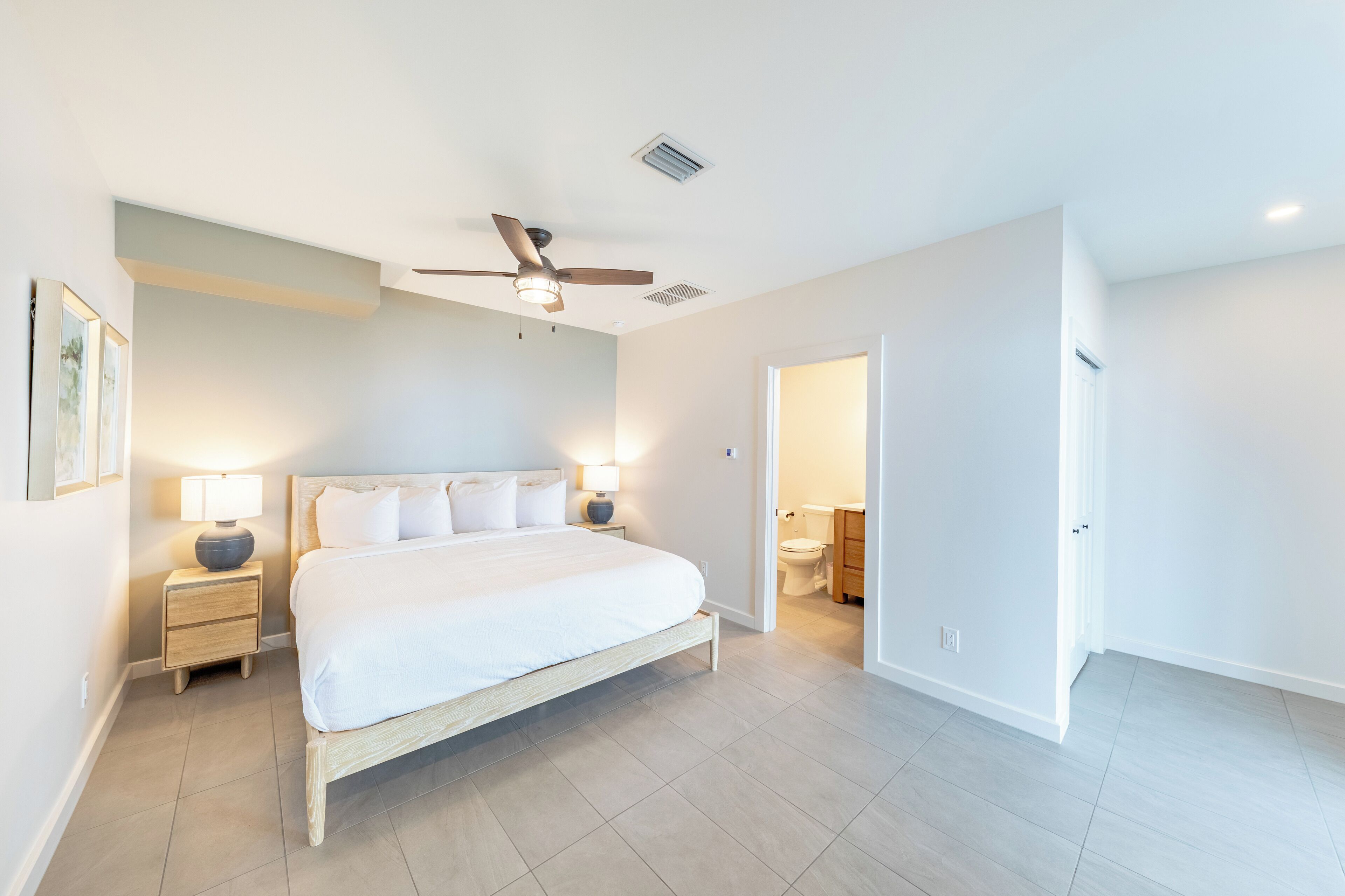 Apartment, 1 King Bed with Sofa bed, Kitchen | Individually decorated, individually furnished, iron/ironing board