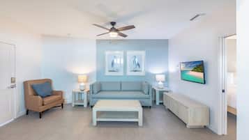 Departamento, 1 cama King size y sofá cama, cocina | Sala de estar | Televisión de pantalla plana de 39 pulgadas con canales vía satélite