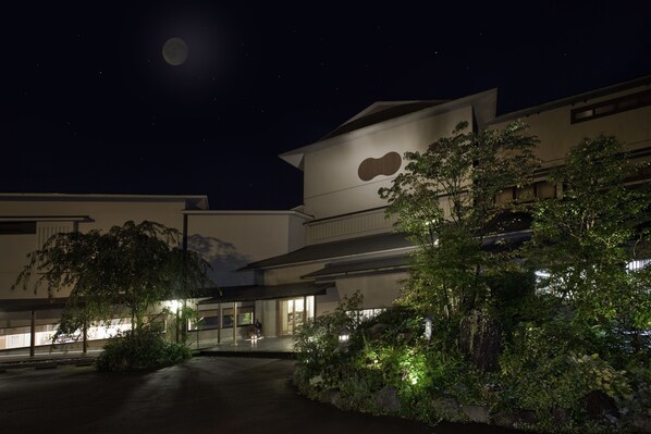 숙박 시설 정면