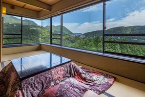 디럭스룸, 흡연, 호수 전망 (TYPE 4, Japanese Style) | 오리/거위털 이불, 미니바, 객실 내 금고, 책상