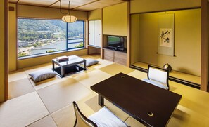 TYPE 1 Standard Japanese Room / Lake View / Smoking  (proxy reservation unavailable) - Washintei Hogetsu (Hakone)