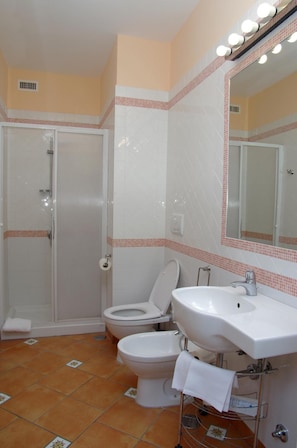 Standard Double Room Single Use | Bathroom - DolceVita Sorrento Guest House (Sorrento)