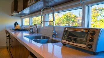 Peti sejuk, ketuhar gelombang mikro, ketuhar, dapur