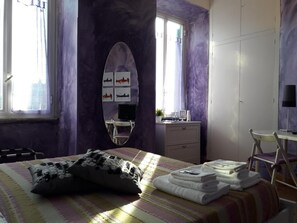 Décoration personnalisée, bureau, lits bébé (gratuits), Wi-Fi gratuit