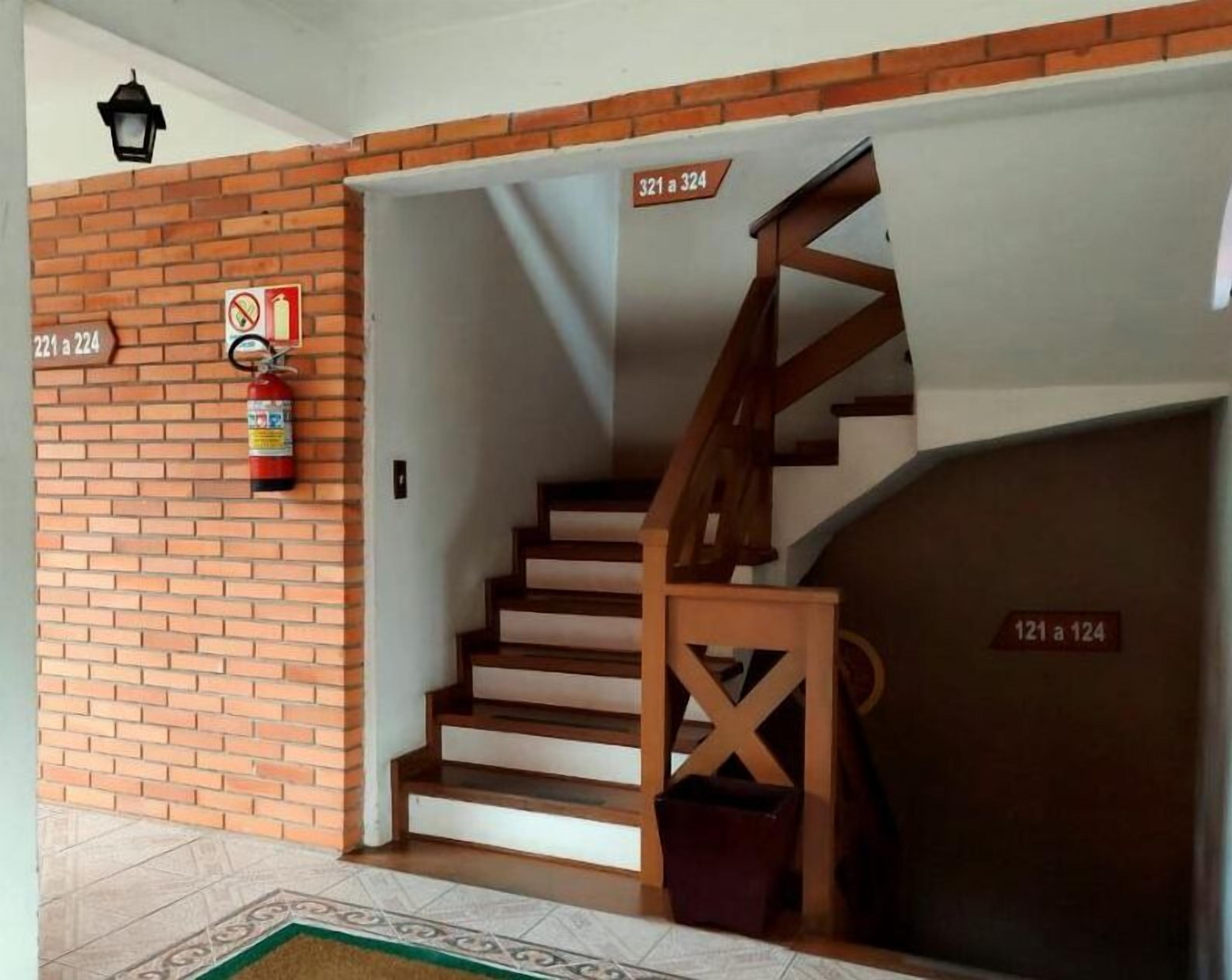 apartamento standard casal | living area | 32-inch lcd tv with cable channels, tv, toys