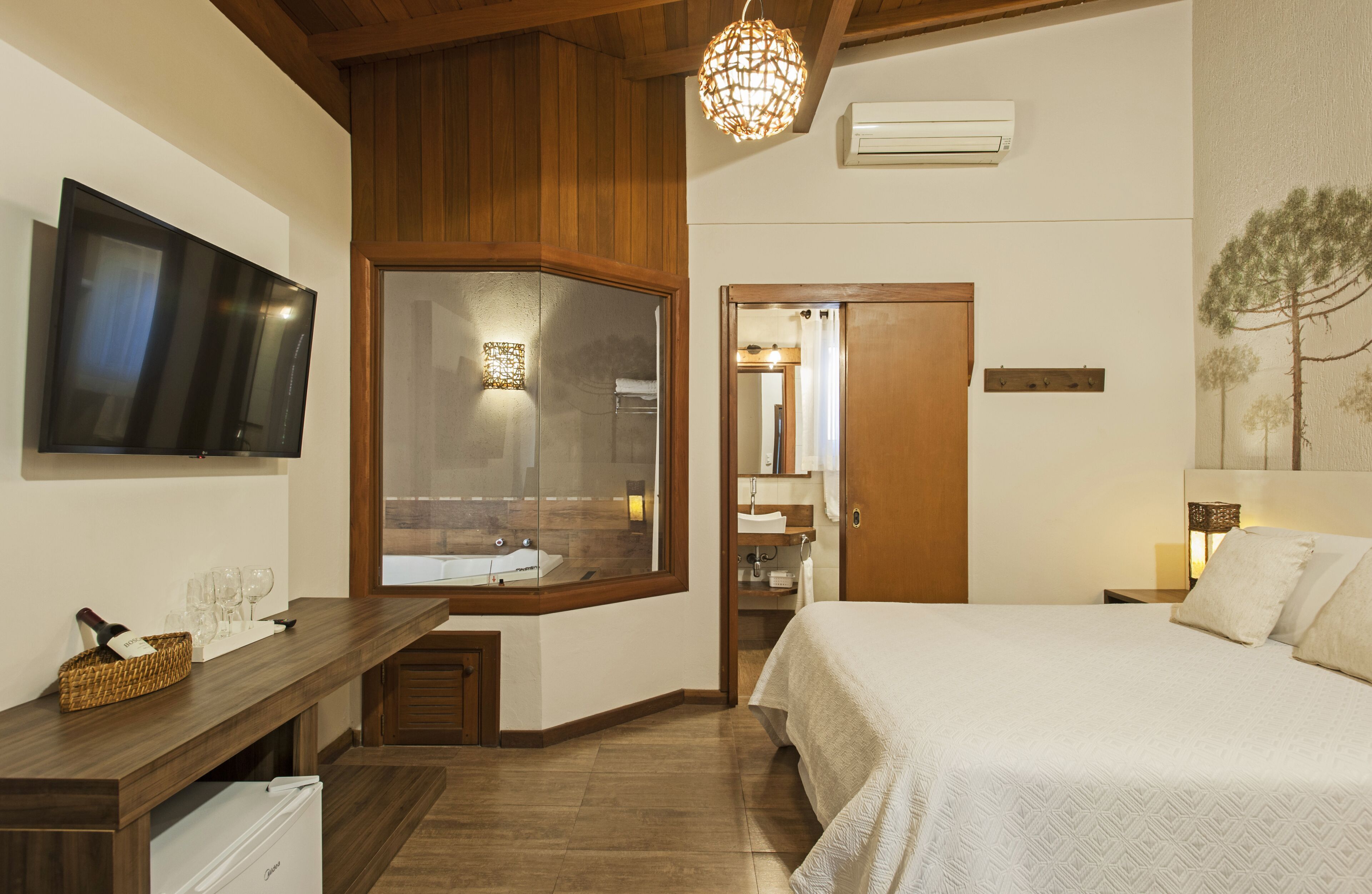 Minibar, insonorización, tabla de planchar con plancha y wifi gratis 