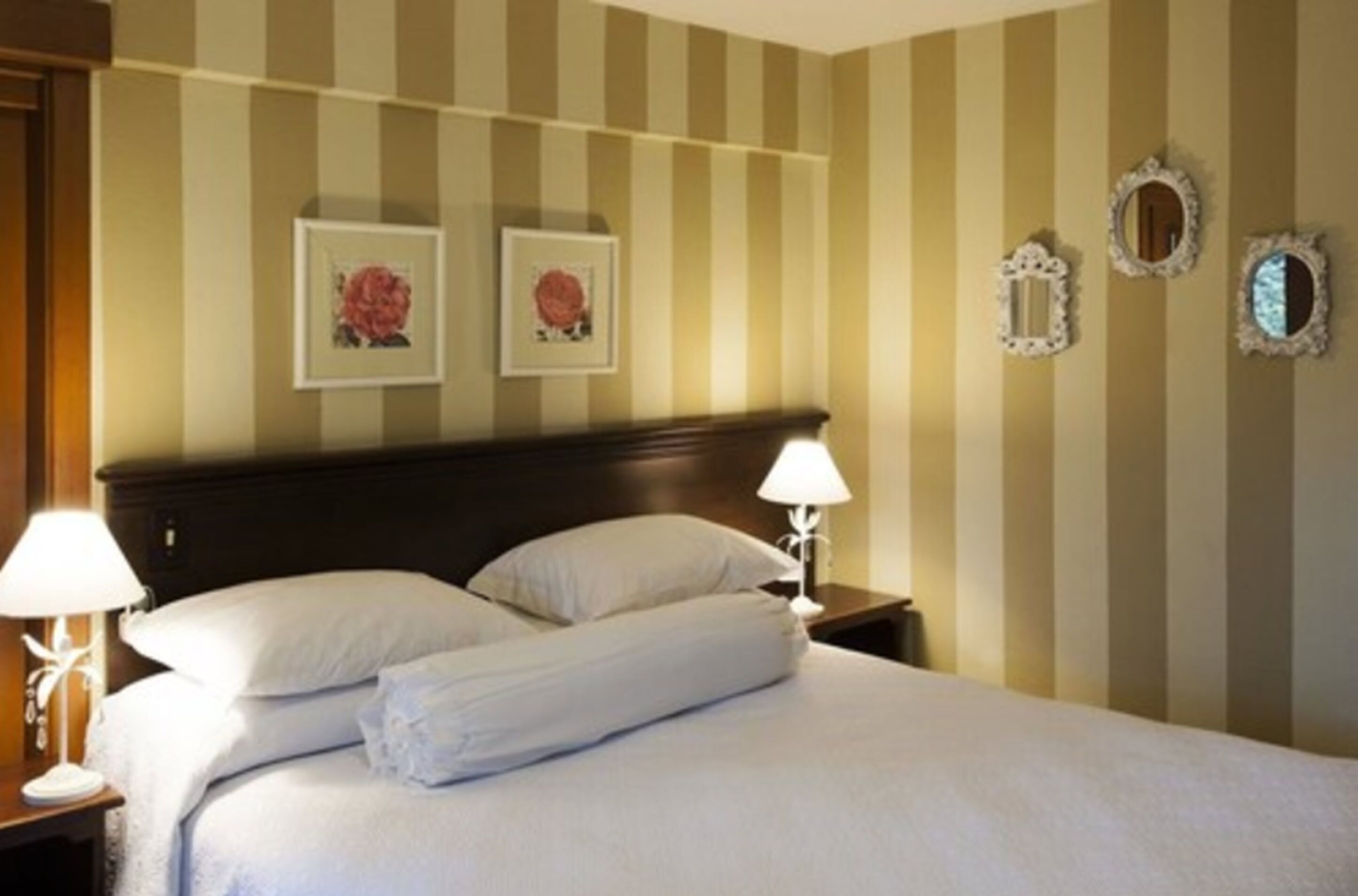 Minibar, insonorización, tabla de planchar con plancha y wifi gratis 