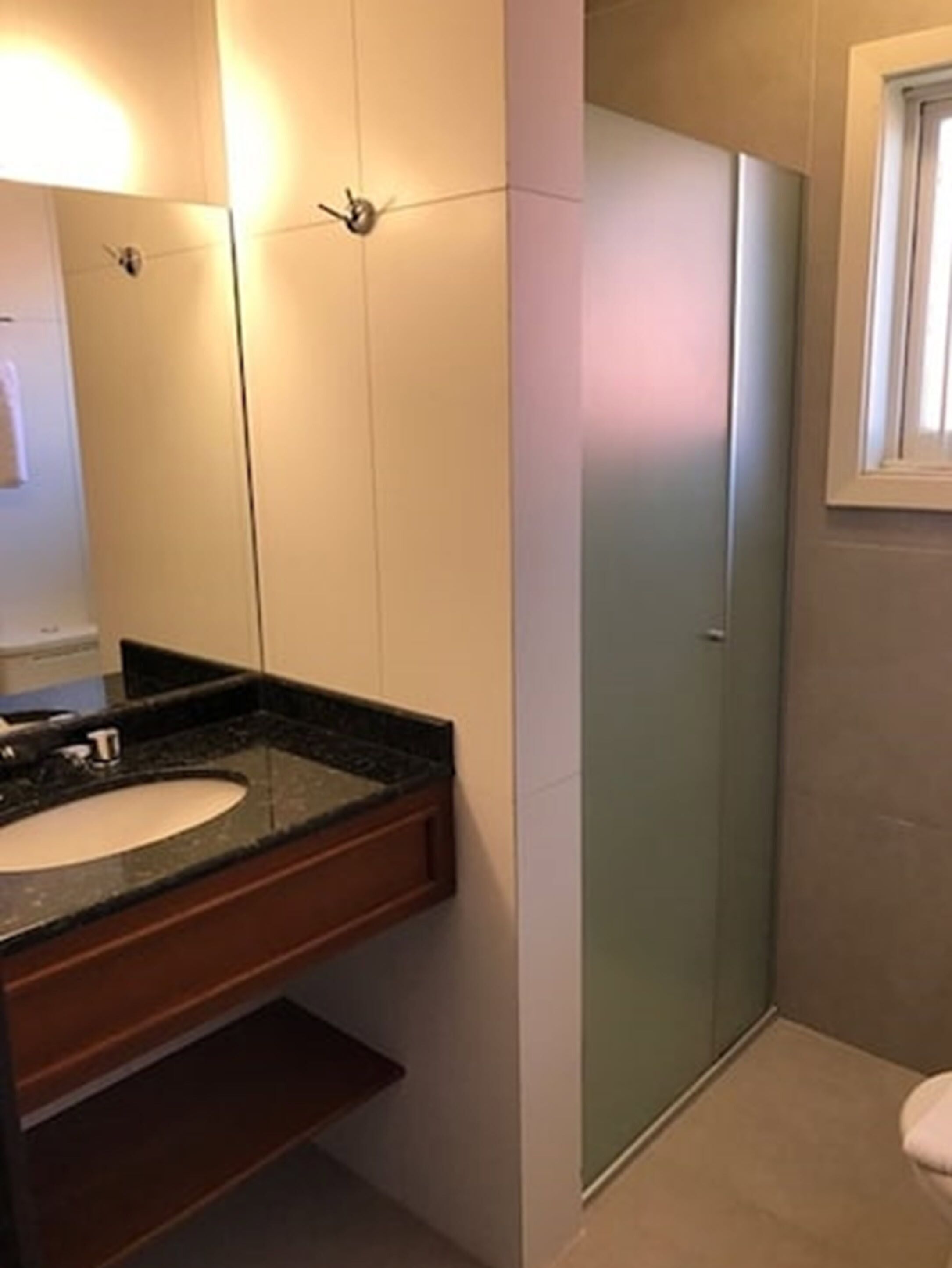 Baño | Regadera, amenidades de baño gratuitas, secadora de cabello, toallas 