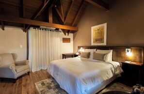 Chambre Deluxe double, 1 chambre | Minibar, système d’insonorisation, fer et planche à repasser