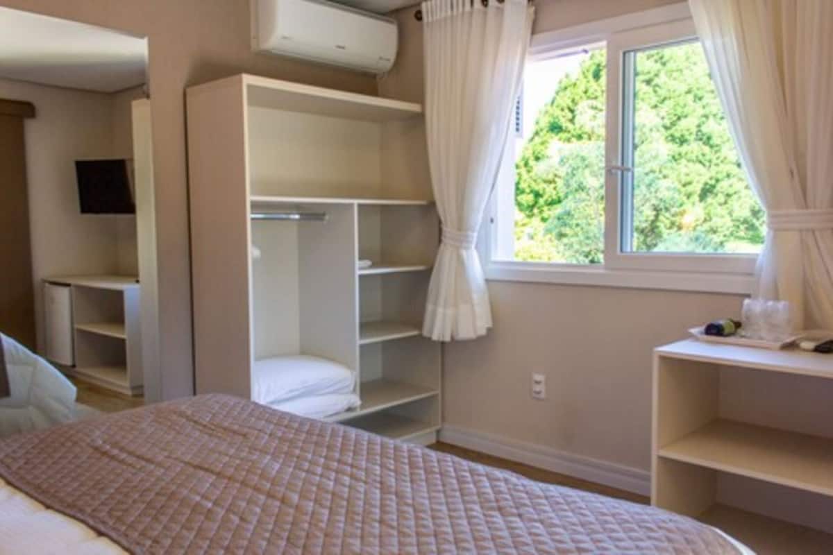 Minibaari, äänieristys, silitysrauta/-lauta, ilmainen Wi-Fi