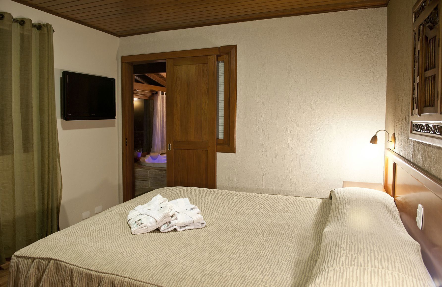 Minibar, schallisolierte Zimmer, Bügeleisen/Bügelbrett, kostenloses WLAN
