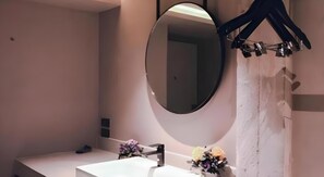 Bathroom - The Green View (Pattaya)